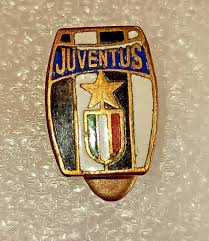 DISTINTIVO CALCIO JUVENTUS Anni 60 Scudetto e una Stella , con piedino EUR  15,00 - PicClick IT